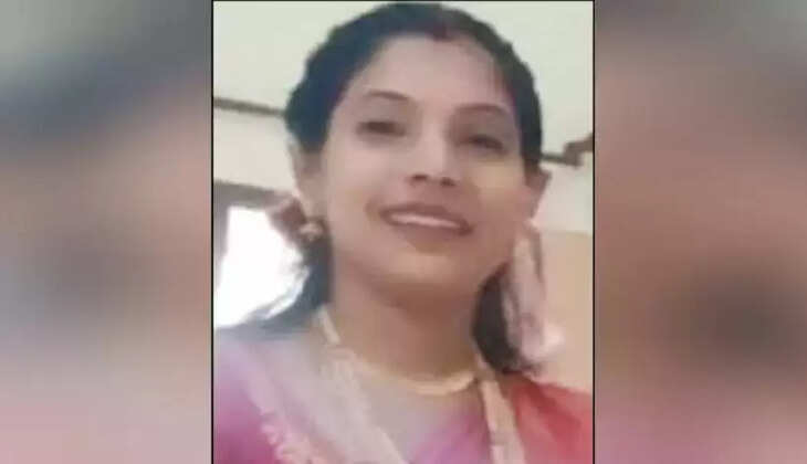 இளம்பெண்