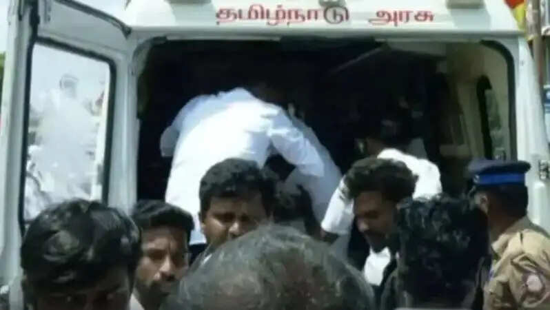 ஆம்புலன்ஸ் விபத்து