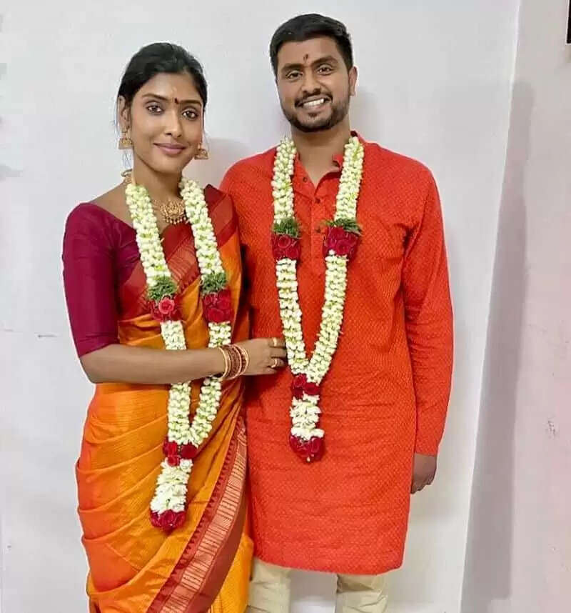 காயத்ரி ரெட்டி