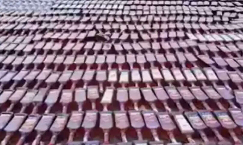 மது பாட்டில்கள்