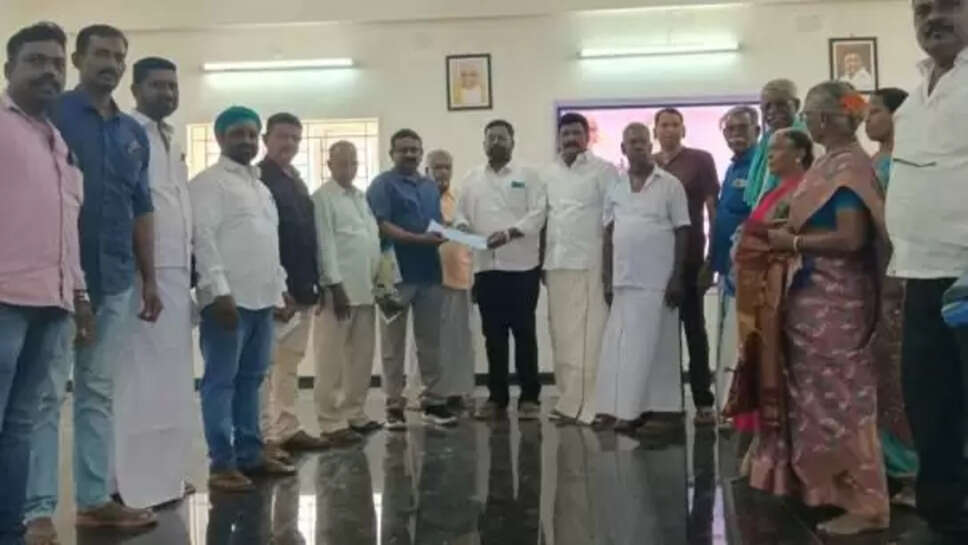 &nbsp;நெகிழ்ச்சி... ரூ.15 லட்சத்துக்கு, அரசு உயர்நிலைப் பள்ளிக்கு இடம் வாங்கி கொடுத்த கிராம மக்கள்!