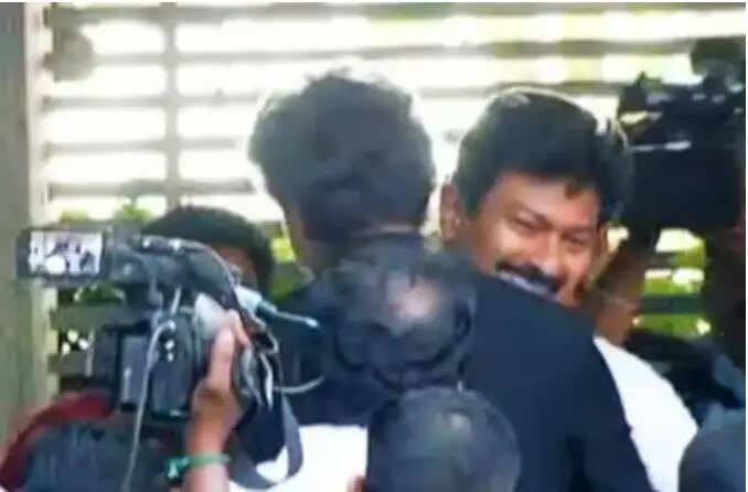 உதயநிதி