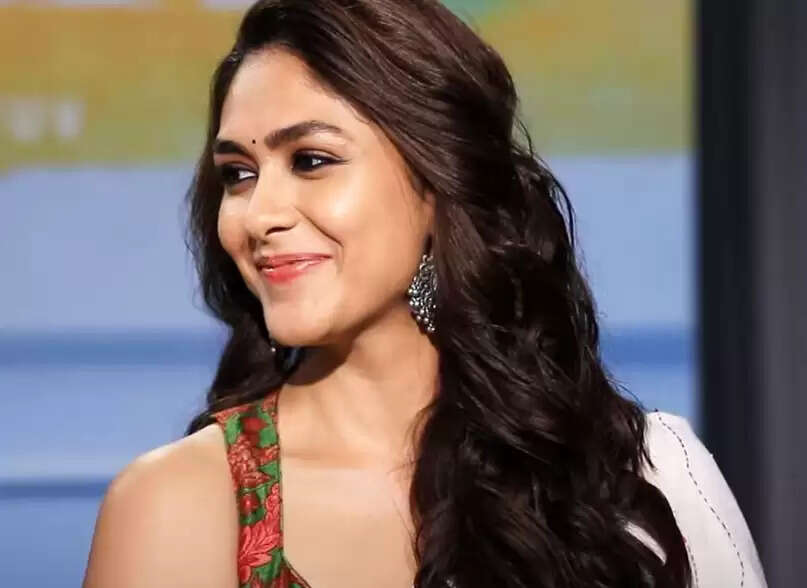 மிருணாள் தாகூர்