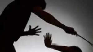 கையை உடைத்த