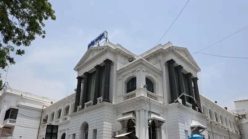 தமிழக அரசு