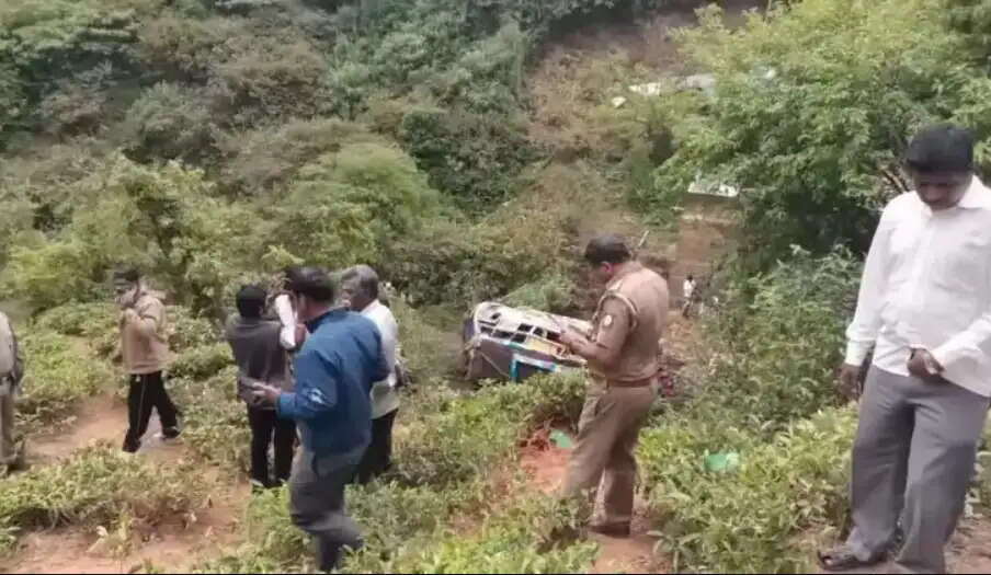 குன்னூர் கவிழ்ந்து