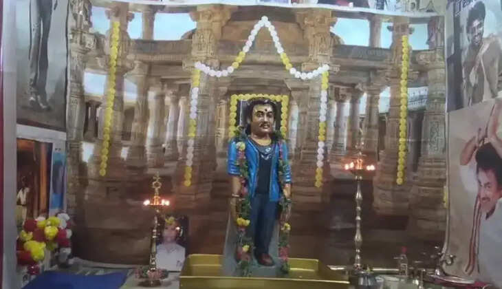 ரஜினி சிலை