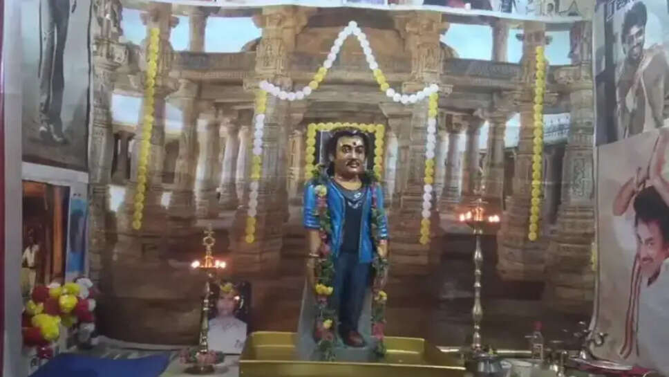 ரஜினி சிலை