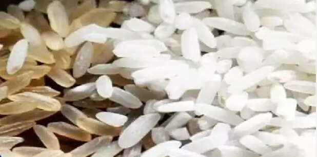 நீரில் மிதக்கும் அரிசி