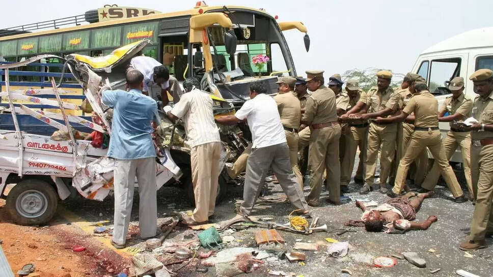 ராஜஸ்தான் பேருந்து டெம்போ விபத்து