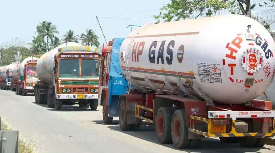 கேஸ் சிலிண்டர் லாரி