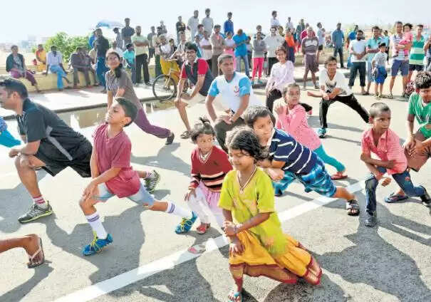 பெசன்ட்நகர் கடற்கரை யோகா