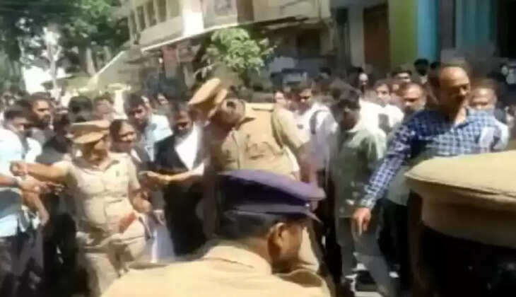 போலீசார் கொலை