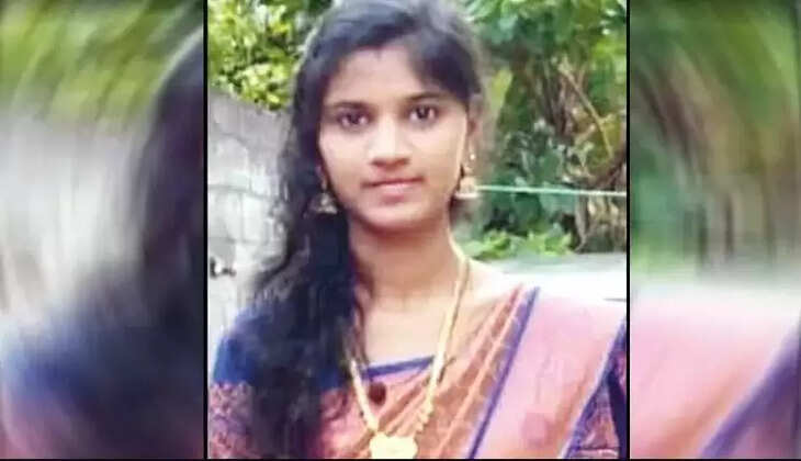 இளம்பெண்