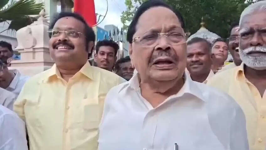 “துரைமுருகன் என் நீண்டநாள் நண்பர்.. நட்பு தொடரும்” ரஜினி பேட்டி!