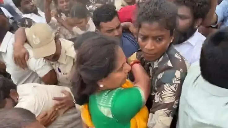 டிஆர்எஸ் கவிதா 