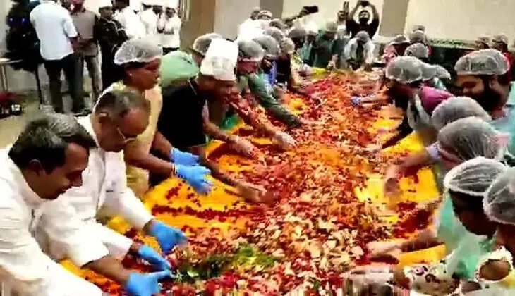 கேக் மிக்சிங் திருவிழா