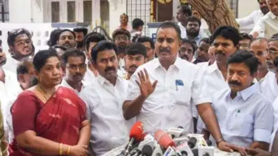 எஸ்.பி.வேலுமணி 