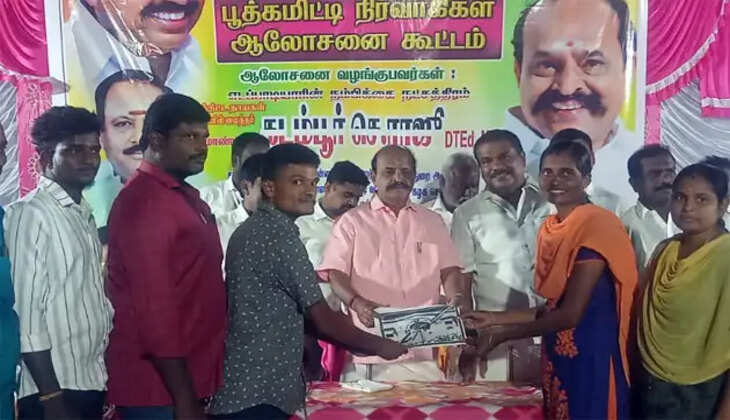 கடம்பூர் ராஜூ