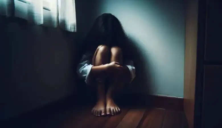 சிறுமி பாலியல் வன்கொடுமை பலாத்காரம் கர்ப்பம் கர்ப்பிணி