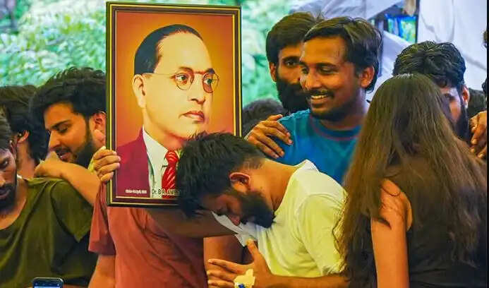 டெல்லி தடியடி