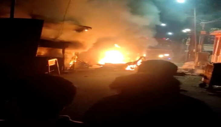 கார் சிலிண்டர் வெடித்தது தீயணைப்பு