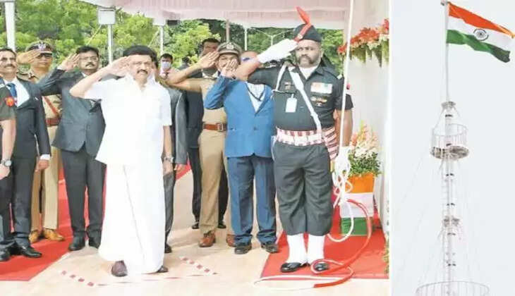 தேசிய கொடியேற்றுகிறார் ஸ்டாலின்