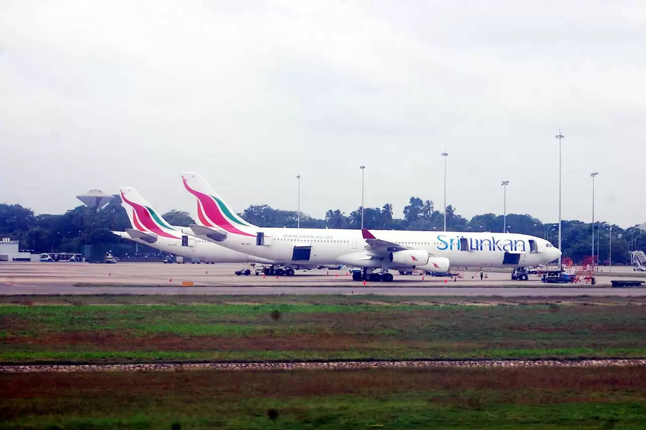 ஸ்ரீலங்கா விமான நிலையம் திருச்சி