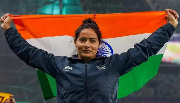 ஈட்டி எறிதலில் தங்கம் வென்று அசத்தல்