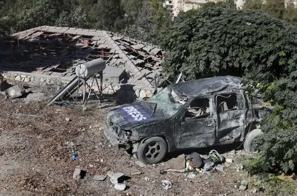 ஈரான் ராணுவ இலக்குகள் மீது இஸ்ரேல் தாக்குதல்!