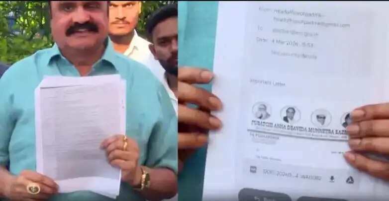 அரசியலில் அடுத்த அதிரடி: 'புரட்சி அதிமுக' கட்சியைத் தொடங்கினார் பெங்களூரு புகழேந்தி!