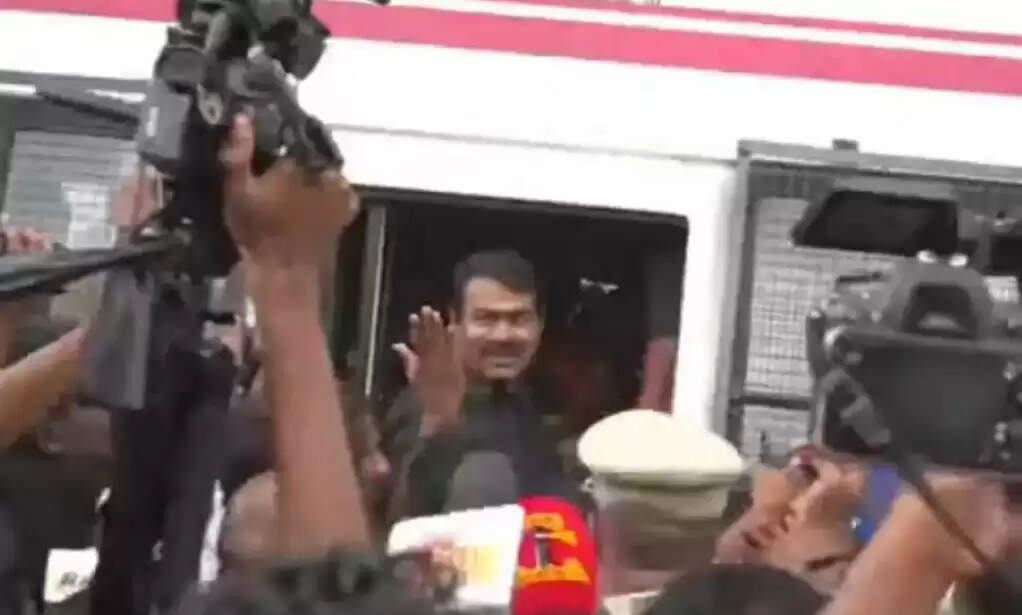 சீமான் கைது