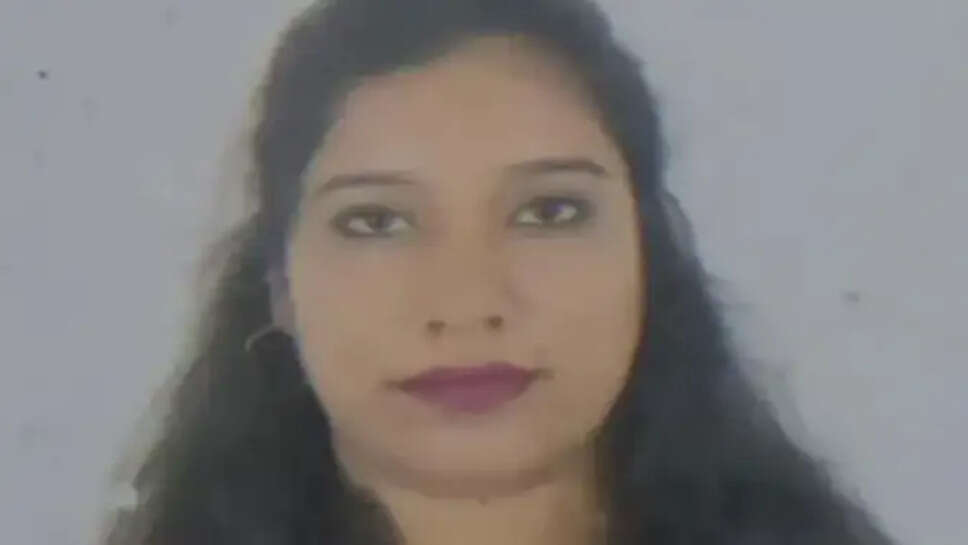 இளம்பெண் சடலம் நிர்வாண