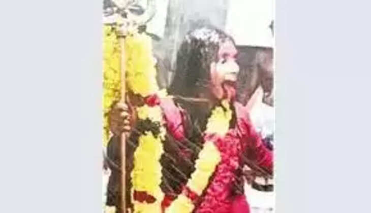 போலி மந்திரவாதி பெண்