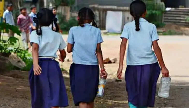 மாதவிடாய் பள்ளி மாணவிகள் மாணவி 