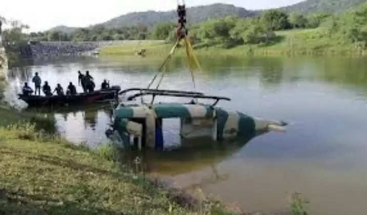 இலங்கை விமானப்படை ஹெலிகாப்டர் விழுந்து நொறுங்கி விபத்து... 6 வீரர்கள் உயிரிழப்பு!