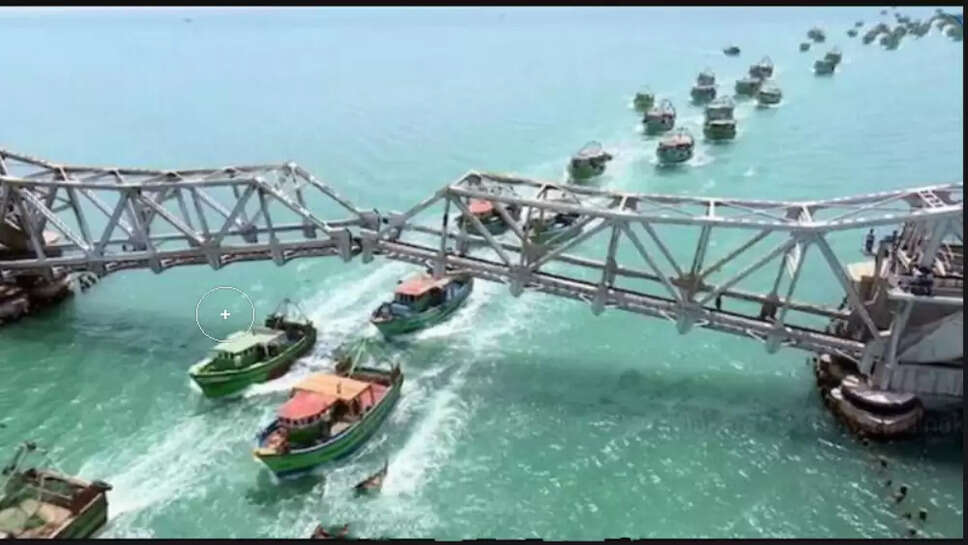 பாம்பன் தூக்குப்பாலம்