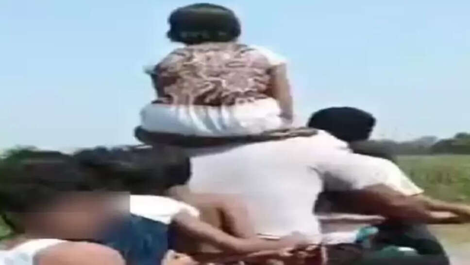 பைக்கில் 7 பேர்