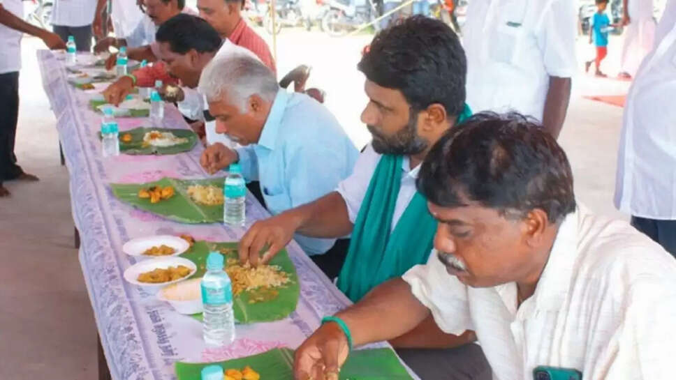 பொதுமக்களுக்கு கறி விருந்து