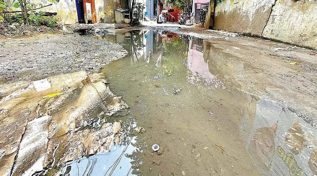 மதுரை சாக்கடை கழிவுநீர்