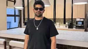 அரவிந்த் ஸ்ரீநிவாஸ்