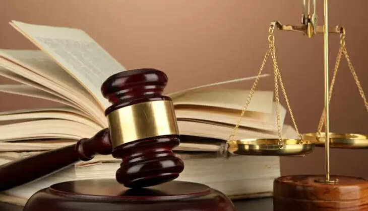 பெண் நீதிபதி 