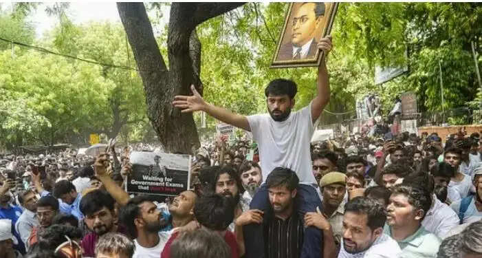 சிஜேபி கரப்பான்பூச்சி காக்ரோச்