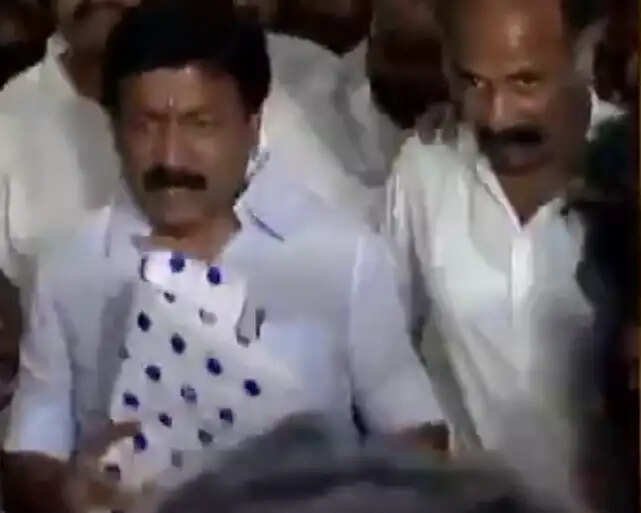 சி.வி.சண்முகம்