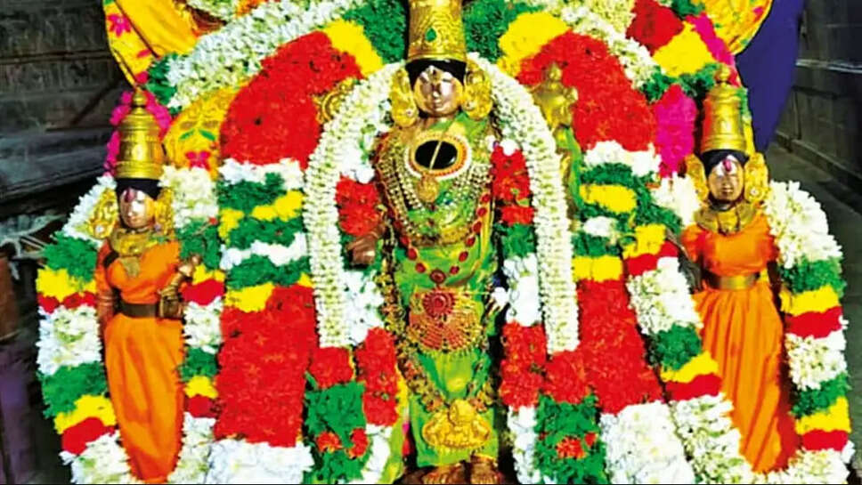 அழகர் கோவில் திருக்கல்யாண வைபவம் 4 பிராட்டிமார்களை மணக்கிறார் கள்ளழகர் மதுரையில் பங்குனித் திருவிழா!