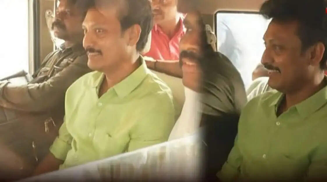 அன்பில் மகேஷ்