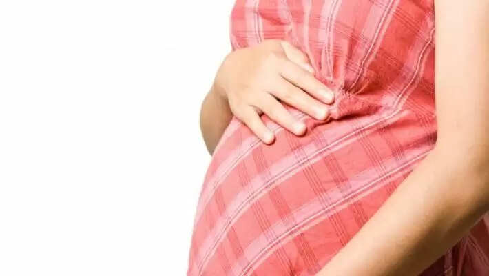 இளம்பெண்