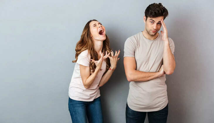 பீரியட்ஸ் மாதவிலக்கு சண்டை காதலர்கள்