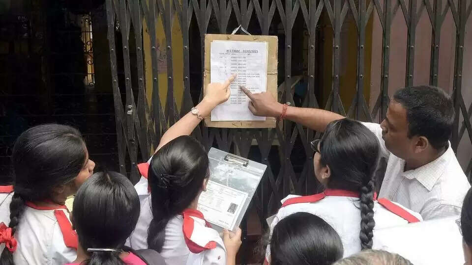 CBSE 10,12 தேர்வு முடிவுகள் எப்படி வெளியாகிறது? எப்படி சரிபார்ப்பது... முழு விவரம்!