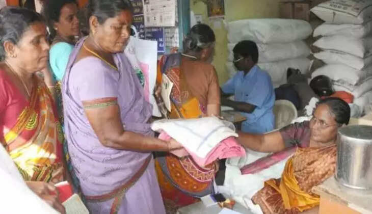 இலவச வேட்டி, சேலை